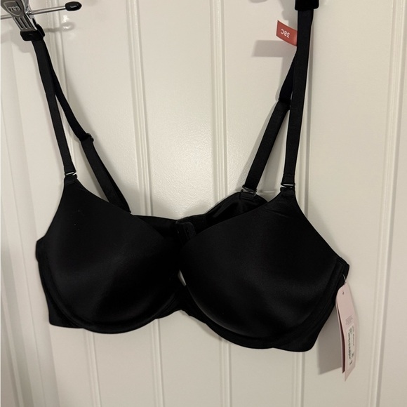 Ambrielle Black Molded Cup Bra with Adjustable Straps - Picture 2 of 9